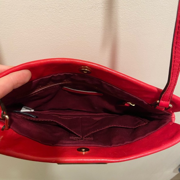 Red leather Marc jacobs cross over bag - Picture 4 of 5